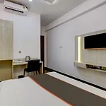 Collection O Silver Key Hotel